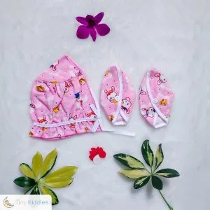 Newborn Baby Flannel Socks & Cap - Pink - Tiny Kiddies - Sri Lanka